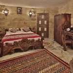 Old Town Stone House גורמה