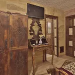 Old Town Stone House 4*