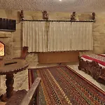 Hotel Old Town Stone House